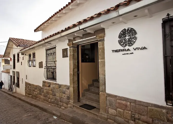 Tierra Viva Plaza Hotel