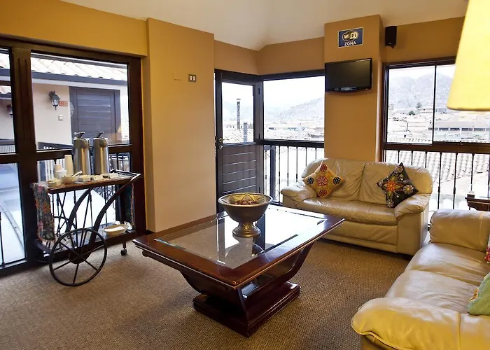 Hotel Tierra Viva Plaza 3*